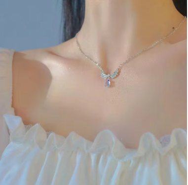 Light Luxury Angel Wing Pendant Necklace, Women's Fashion Exquisite Necklace Wedding Jewelry