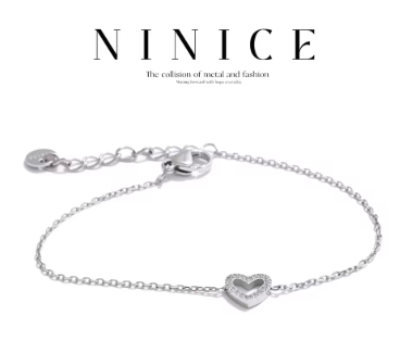 Bracelets Stainless Steel Heart Shaped Jewellery Woman Cubic Zirconia Fashionable Design Sense Simple Gift New