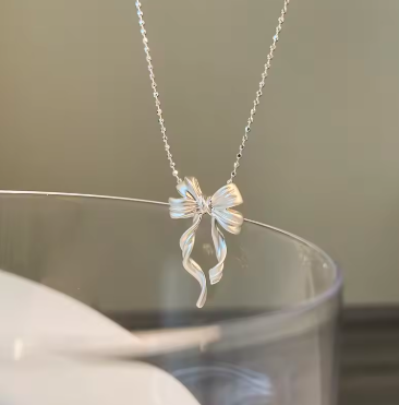 New Silver Color Elegant Bow Pendant Necklace Beads Clavicle Chain Luxury Fine Jewelry for Wedding Party Women Gifts