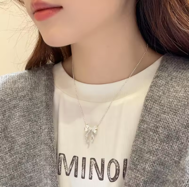 New Silver Color Elegant Bow Pendant Necklace Beads Clavicle Chain Luxury Fine Jewelry for Wedding Party Women Gifts