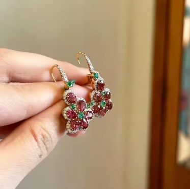 Sweet Dazzling Pastoral Style Showy Red Gem Flower Earrings for Women rings Small Exquisite Earings Wedding jewellery set