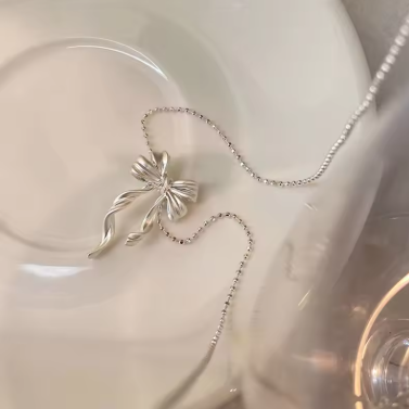 New Silver Color Elegant Bow Pendant Necklace Beads Clavicle Chain Luxury Fine Jewelry for Wedding Party Women Gifts