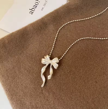 New Silver Color Elegant Bow Pendant Necklace Beads Clavicle Chain Luxury Fine Jewelry for Wedding Party Women Gifts