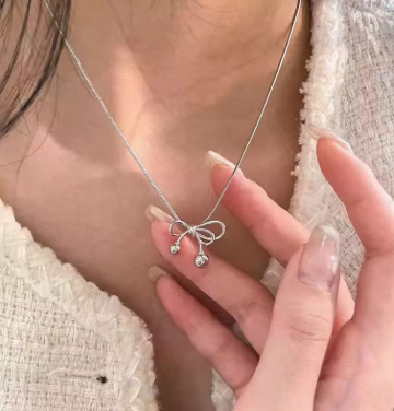 New Silver Color Elegant Bow Pendant Necklace Beads Clavicle Chain Luxury Fine Jewelry for Wedding Party Women Gifts