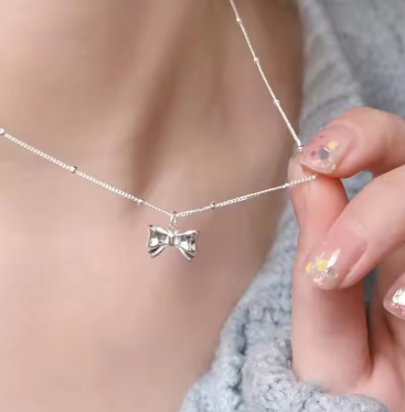 New Silver Color Elegant Bow Pendant Necklace Beads Clavicle Chain Luxury Fine Jewelry for Wedding Party Women Gifts